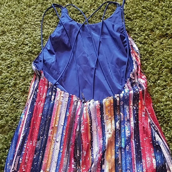 Flash sale 📢Nicole Miller - Picture 2 of 5